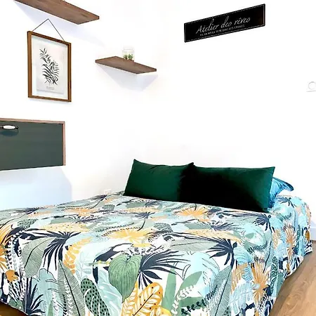 Apartment Superbe Studio Avec Cour Et Parking Gratuit A 5 Min Du Chateau