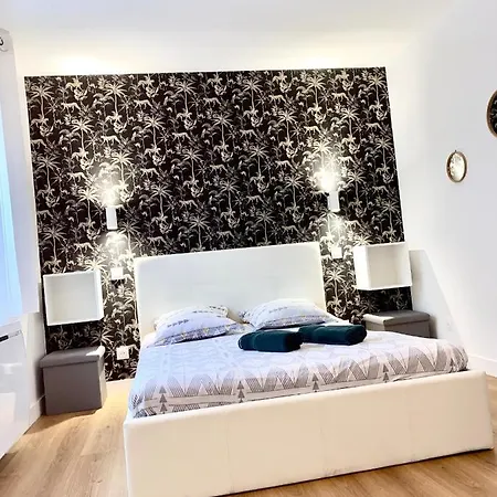 Apartment Superbe Appt Avec Cour Et Parking Gratuit A 5min De La Cite Medievale