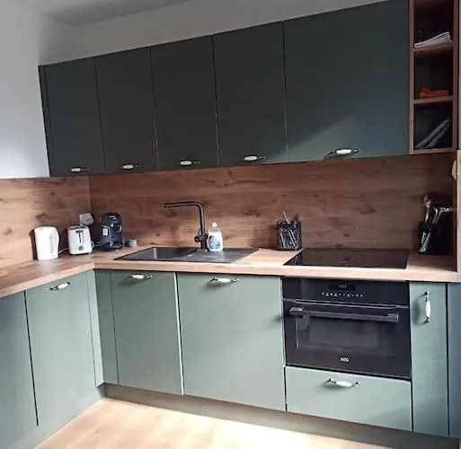 Superbe Studio Avec Cour Et Parking Gratuit A 5 Min Du Chateau قرقشونه